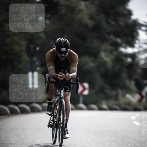 21.06.2026 - 29. Vierlanden-Triathlon H.Heesch http://msf.ph/oto/9880129 21.06.2026 09:12:44 Radfahren 13, 15, 45, 132, 290 meine-sportfotos.de
