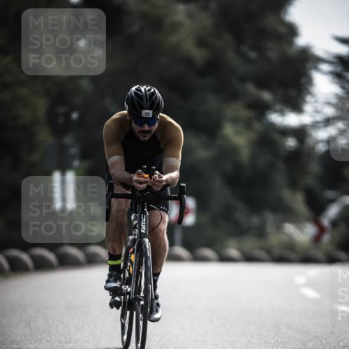 21.06.2026 - 29. Vierlanden-Triathlon H.Heesch http://msf.ph/oto/9880142 21.06.2026 09:12:44 Radfahren 13, 15, 45, 132, 290 meine-sportfotos.de