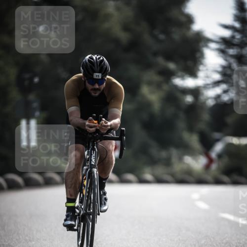 21.06.2026 - 29. Vierlanden-Triathlon H.Heesch http://msf.ph/oto/9880150 21.06.2026 09:12:44 Radfahren 13, 15, 45, 132, 290 meine-sportfotos.de