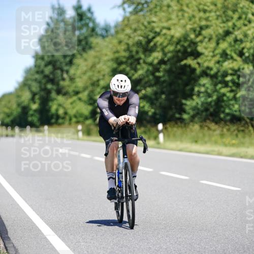 21.06.2026 - Viking Triathlon Michael Burmester http://msf.ph/oto/9880178 21.06.2026 13:18:53 Radfahren 39, 305, 344, 463 meine-sportfotos.de