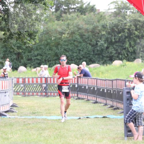 21.06.2026 - 29. Vierlanden-Triathlon Andreas Tolksdorf http://msf.ph/oto/9880261 21.06.2026 11:18:57 Ziel 409, 468, 409, 468 meine-sportfotos.de