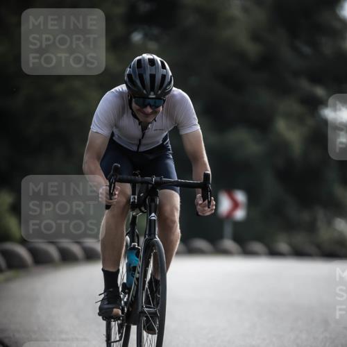 21.06.2026 - 29. Vierlanden-Triathlon H.Heesch http://msf.ph/oto/9880271 21.06.2026 09:12:56 Radfahren 20, 129, 137, 216 meine-sportfotos.de