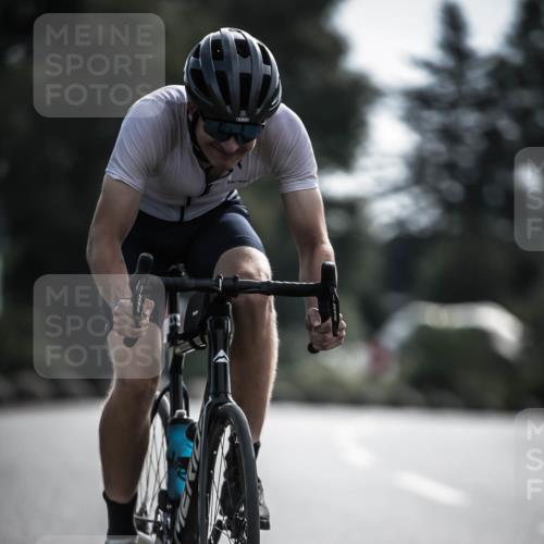 21.06.2026 - 29. Vierlanden-Triathlon H.Heesch http://msf.ph/oto/9880306 21.06.2026 09:12:56 Radfahren 20, 129, 137, 216 meine-sportfotos.de
