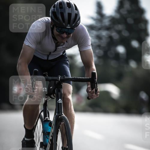 21.06.2026 - 29. Vierlanden-Triathlon H.Heesch http://msf.ph/oto/9880321 21.06.2026 09:12:56 Radfahren 20, 129, 137, 216 meine-sportfotos.de