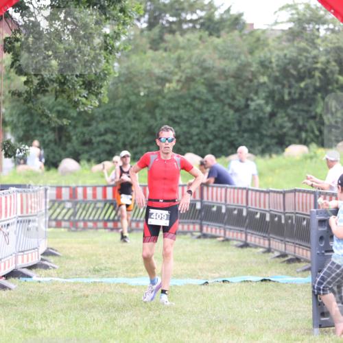 21.06.2026 - 29. Vierlanden-Triathlon Andreas Tolksdorf http://msf.ph/oto/9880373 21.06.2026 11:18:59 Ziel 409, 468, 409, 468 meine-sportfotos.de