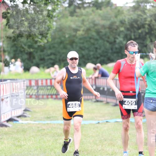 21.06.2026 - 29. Vierlanden-Triathlon Andreas Tolksdorf http://msf.ph/oto/9880394 21.06.2026 11:19:06 Ziel 468, 468 meine-sportfotos.de