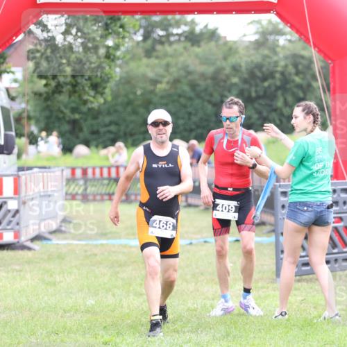 21.06.2026 - 29. Vierlanden-Triathlon Andreas Tolksdorf http://msf.ph/oto/9880407 21.06.2026 11:19:07 Ziel 327, 468, 327, 468 meine-sportfotos.de
