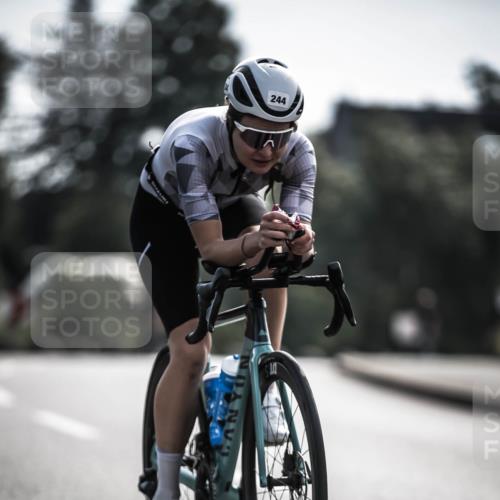 21.06.2026 - 29. Vierlanden-Triathlon H.Heesch http://msf.ph/oto/9880414 21.06.2026 09:13:05 Radfahren 21, 207, 216, 244 meine-sportfotos.de