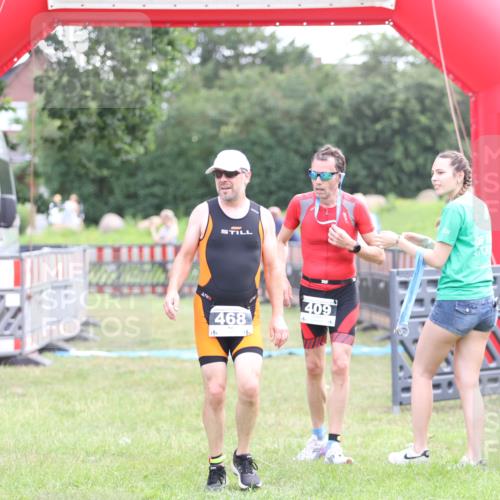 21.06.2026 - 29. Vierlanden-Triathlon Andreas Tolksdorf http://msf.ph/oto/9880438 21.06.2026 11:19:07 Ziel 327, 468, 327, 468 meine-sportfotos.de