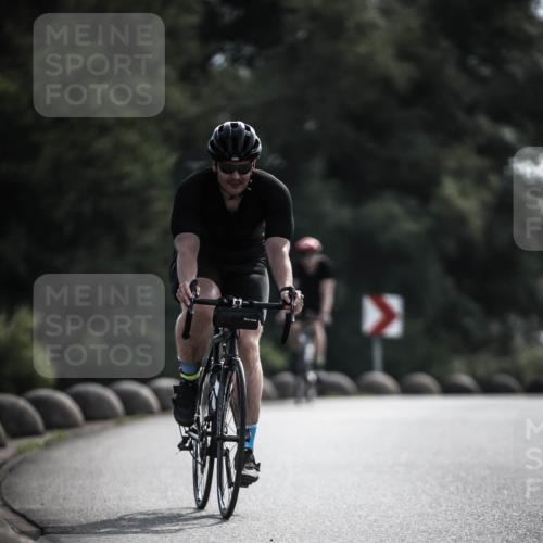 21.06.2026 - 29. Vierlanden-Triathlon H.Heesch http://msf.ph/oto/9880443 21.06.2026 09:13:13 Radfahren 19, 46, 54 meine-sportfotos.de