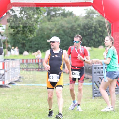 21.06.2026 - 29. Vierlanden-Triathlon Andreas Tolksdorf http://msf.ph/oto/9880460 21.06.2026 11:19:07 Ziel 327, 468, 327, 468 meine-sportfotos.de