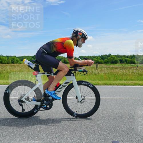 21.06.2026 - Viking Triathlon Michael Burmester http://msf.ph/oto/9880610 21.06.2026 12:46:34 Radfahren 16, 36, 105, 178, 251, 407, 439, 457, 457, 504, 546, 606, 629, 629, 634 meine-sportfotos.de