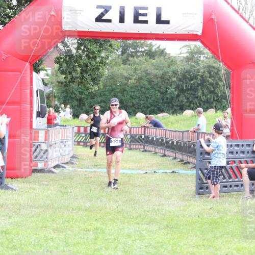 21.06.2026 - 29. Vierlanden-Triathlon Andreas Tolksdorf http://msf.ph/oto/9880652 21.06.2026 11:20:02 Ziel 394, 419, 422, 447, 452, 394, 419, 422, 447, 452 meine-sportfotos.de