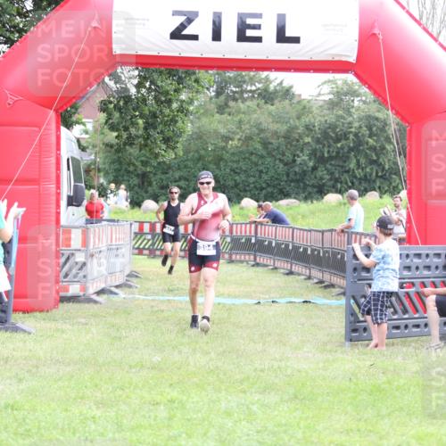 21.06.2026 - 29. Vierlanden-Triathlon Andreas Tolksdorf http://msf.ph/oto/9880661 21.06.2026 11:20:02 Ziel 394, 419, 422, 447, 452, 394, 419, 422, 447, 452 meine-sportfotos.de