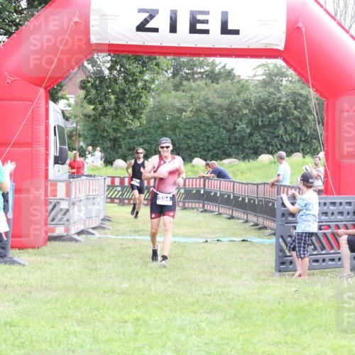 21.06.2026 - 29. Vierlanden-Triathlon Andreas Tolksdorf http://msf.ph/oto/9880669 21.06.2026 11:20:02 Ziel 394, 419, 422, 447, 452, 394, 419, 422, 447, 452 meine-sportfotos.de