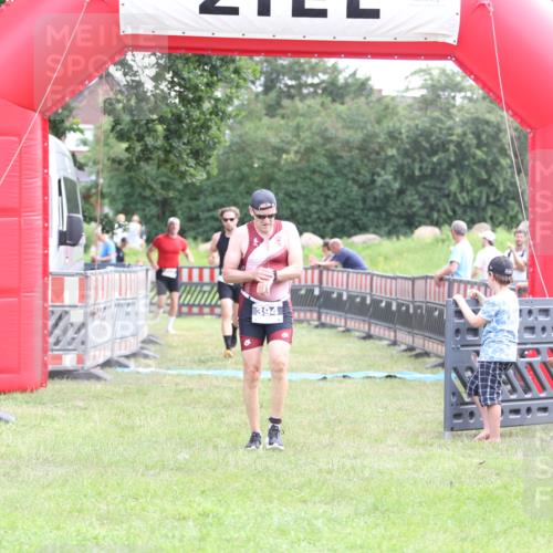 21.06.2026 - 29. Vierlanden-Triathlon Andreas Tolksdorf http://msf.ph/oto/9880716 21.06.2026 11:20:03 Ziel 394, 419, 422, 447, 452, 394, 419, 422, 447, 452 meine-sportfotos.de