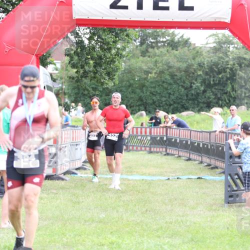 21.06.2026 - 29. Vierlanden-Triathlon Andreas Tolksdorf http://msf.ph/oto/9880730 21.06.2026 11:20:11 Ziel 309, 419, 422, 428, 452, 309, 419, 422, 428, 452 meine-sportfotos.de