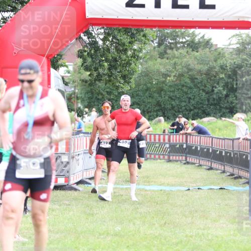 21.06.2026 - 29. Vierlanden-Triathlon Andreas Tolksdorf http://msf.ph/oto/9880777 21.06.2026 11:20:11 Ziel 309, 419, 422, 428, 452, 309, 419, 422, 428, 452 meine-sportfotos.de