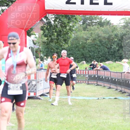 21.06.2026 - 29. Vierlanden-Triathlon Andreas Tolksdorf http://msf.ph/oto/9880786 21.06.2026 11:20:11 Ziel 309, 419, 422, 428, 452, 309, 419, 422, 428, 452 meine-sportfotos.de