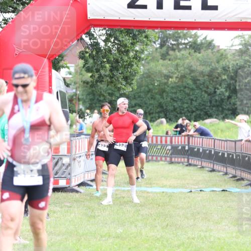 21.06.2026 - 29. Vierlanden-Triathlon Andreas Tolksdorf http://msf.ph/oto/9880795 21.06.2026 11:20:11 Ziel 309, 419, 422, 428, 452, 309, 419, 422, 428, 452 meine-sportfotos.de