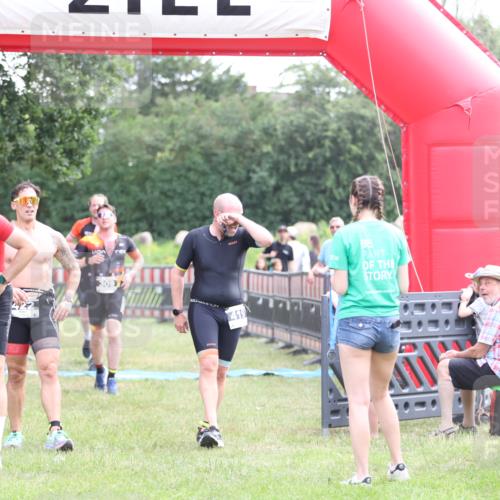 21.06.2026 - 29. Vierlanden-Triathlon Andreas Tolksdorf http://msf.ph/oto/9880845 21.06.2026 11:20:17 Ziel 309, 419, 428, 309, 419, 428 meine-sportfotos.de