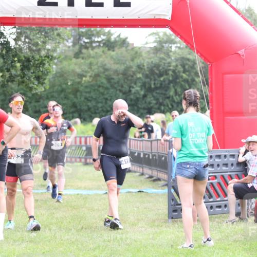 21.06.2026 - 29. Vierlanden-Triathlon Andreas Tolksdorf http://msf.ph/oto/9880851 21.06.2026 11:20:17 Ziel 309, 419, 428, 309, 419, 428 meine-sportfotos.de