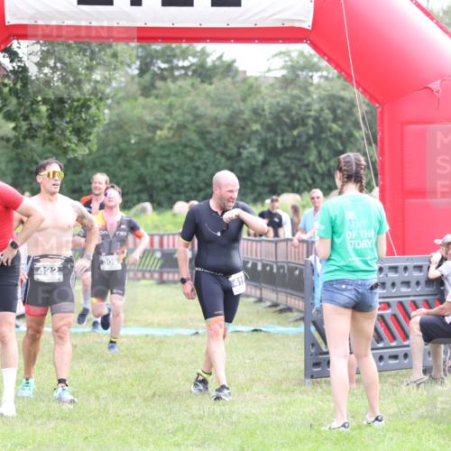 21.06.2026 - 29. Vierlanden-Triathlon Andreas Tolksdorf http://msf.ph/oto/9880876 21.06.2026 11:20:18 Ziel 309, 428, 309, 428 meine-sportfotos.de