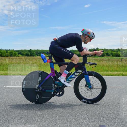 21.06.2026 - Viking Triathlon Michael Burmester http://msf.ph/oto/9880884 21.06.2026 12:50:44 Radfahren 26, 190, 211, 261, 326, 387, 463, 556 meine-sportfotos.de