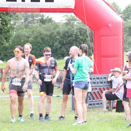 21.06.2026 - 29. Vierlanden-Triathlon Andreas Tolksdorf http://msf.ph/oto/9880942 21.06.2026 11:20:21 Ziel 309, 428, 309, 428 meine-sportfotos.de
