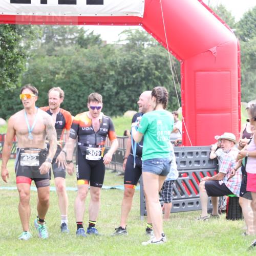 21.06.2026 - 29. Vierlanden-Triathlon Andreas Tolksdorf http://msf.ph/oto/9880967 21.06.2026 11:20:21 Ziel 309, 428, 309, 428 meine-sportfotos.de