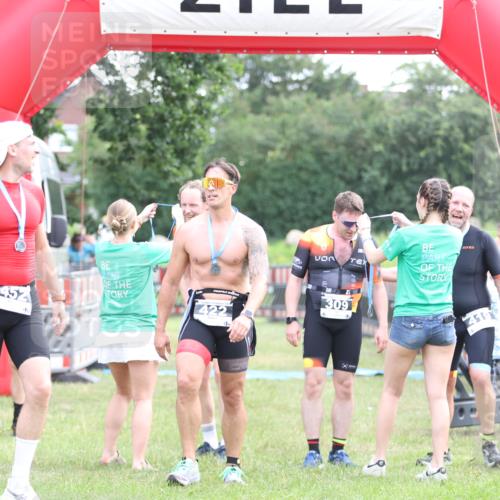 21.06.2026 - 29. Vierlanden-Triathlon Andreas Tolksdorf http://msf.ph/oto/9880993 21.06.2026 11:20:22 Ziel 309, 428, 309, 428 meine-sportfotos.de