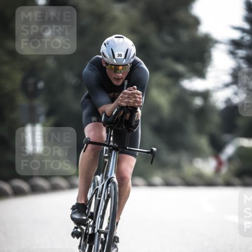 21.06.2026 - 29. Vierlanden-Triathlon H.Heesch http://msf.ph/oto/9881001 21.06.2026 09:14:21 Radfahren 30, 60 meine-sportfotos.de