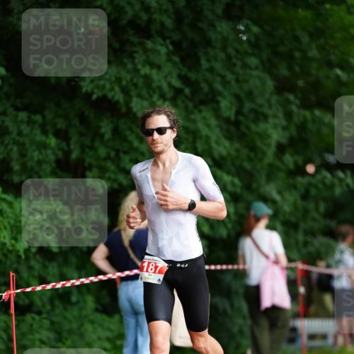 21.06.2026 - 29. Vierlanden-Triathlon LAZAROV Photography http://msf.ph/oto/9881017 21.06.2026 12:22:07 Laufen 187, 12 meine-sportfotos.de