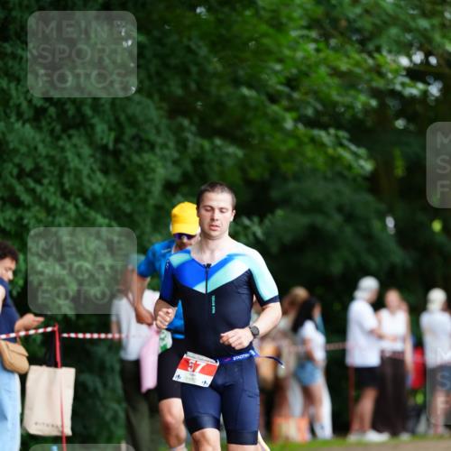 21.06.2026 - 29. Vierlanden-Triathlon LAZAROV Photography http://msf.ph/oto/9881030 21.06.2026 12:22:11 Laufen  meine-sportfotos.de