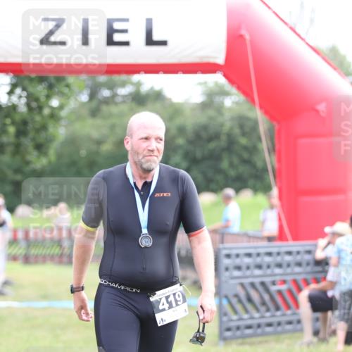 21.06.2026 - 29. Vierlanden-Triathlon Andreas Tolksdorf http://msf.ph/oto/9881050 21.06.2026 11:20:32 Ziel 470, 470 meine-sportfotos.de