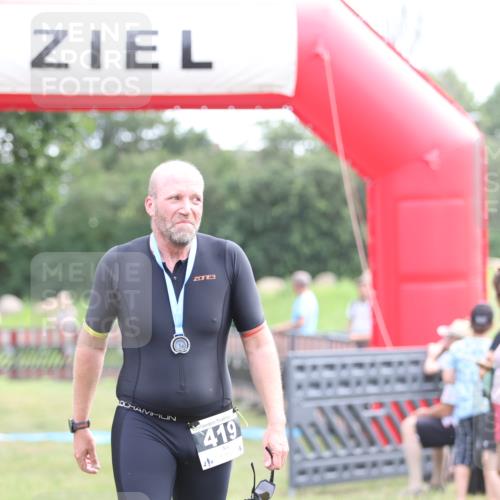 21.06.2026 - 29. Vierlanden-Triathlon Andreas Tolksdorf http://msf.ph/oto/9881057 21.06.2026 11:20:32 Ziel 470, 470 meine-sportfotos.de