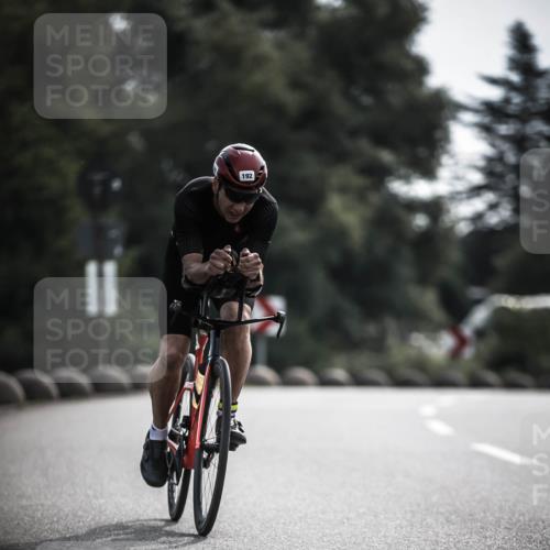 21.06.2026 - 29. Vierlanden-Triathlon H.Heesch http://msf.ph/oto/9881217 21.06.2026 09:15:36 Radfahren 10, 192 meine-sportfotos.de