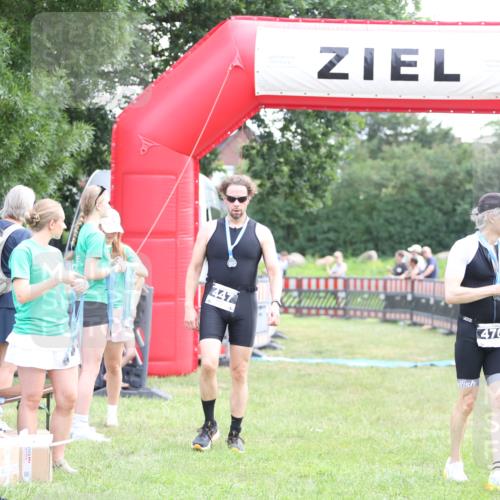 21.06.2026 - 29. Vierlanden-Triathlon Andreas Tolksdorf http://msf.ph/oto/9881285 21.06.2026 11:20:43 Ziel  meine-sportfotos.de
