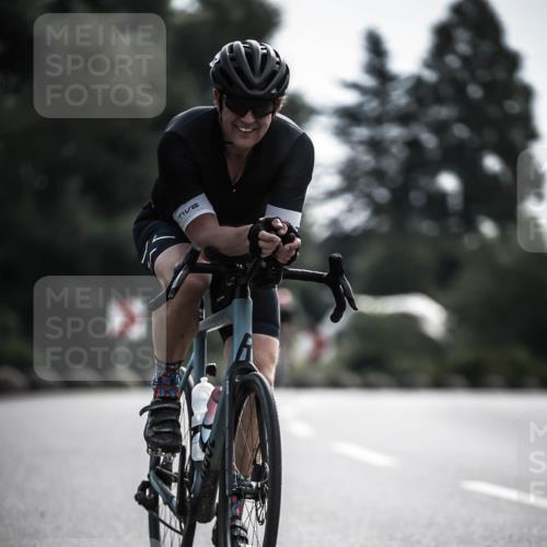 21.06.2026 - 29. Vierlanden-Triathlon H.Heesch http://msf.ph/oto/9881360 21.06.2026 09:15:48 Radfahren 62, 128, 177 meine-sportfotos.de