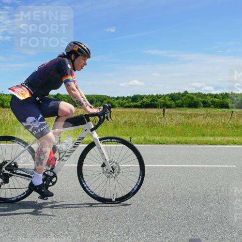 21.06.2026 - Viking Triathlon Michael Burmester http://msf.ph/oto/9881378 21.06.2026 12:57:15 Radfahren 106, 212, 212, 245, 335, 362, 403, 427 meine-sportfotos.de