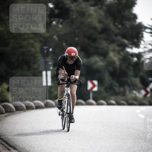 21.06.2026 - 29. Vierlanden-Triathlon H.Heesch http://msf.ph/oto/9881379 21.06.2026 09:15:53 Radfahren 62, 128, 145 meine-sportfotos.de
