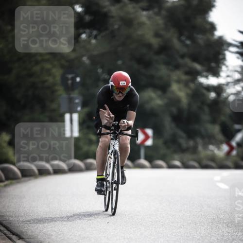 21.06.2026 - 29. Vierlanden-Triathlon H.Heesch http://msf.ph/oto/9881390 21.06.2026 09:15:54 Radfahren 62, 128, 145 meine-sportfotos.de