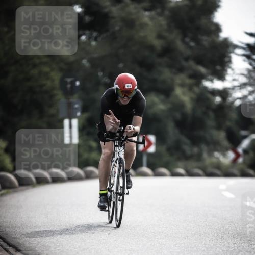 21.06.2026 - 29. Vierlanden-Triathlon H.Heesch http://msf.ph/oto/9881393 21.06.2026 09:15:54 Radfahren 62, 128, 145 meine-sportfotos.de
