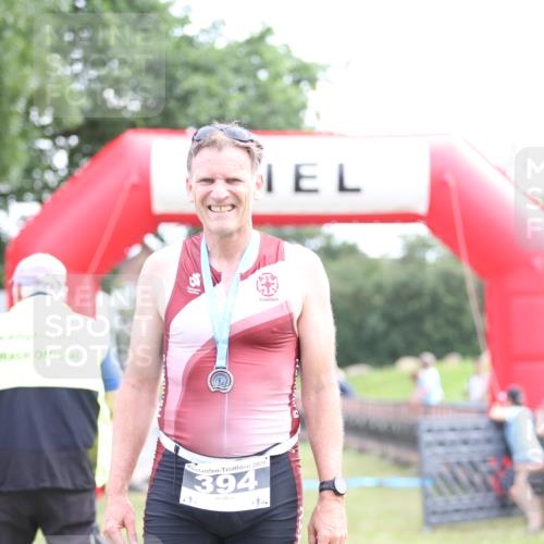 21.06.2026 - 29. Vierlanden-Triathlon Andreas Tolksdorf http://msf.ph/oto/9881397 21.06.2026 11:21:06 Ziel 356, 356 meine-sportfotos.de