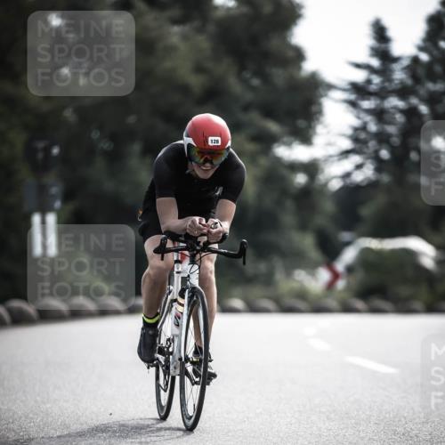 21.06.2026 - 29. Vierlanden-Triathlon H.Heesch http://msf.ph/oto/9881421 21.06.2026 09:15:54 Radfahren 62, 128, 145 meine-sportfotos.de