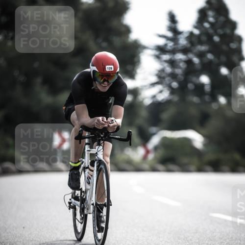 21.06.2026 - 29. Vierlanden-Triathlon H.Heesch http://msf.ph/oto/9881442 21.06.2026 09:15:54 Radfahren 62, 128, 145 meine-sportfotos.de
