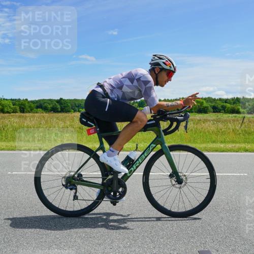 21.06.2026 - Viking Triathlon Michael Burmester http://msf.ph/oto/9881443 21.06.2026 12:57:42 Radfahren 77, 77, 85, 88, 141, 199, 274, 304, 315, 393, 492, 497, 571 meine-sportfotos.de