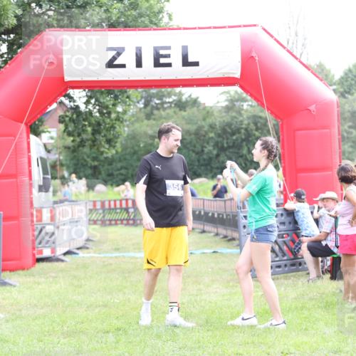 21.06.2026 - 29. Vierlanden-Triathlon Andreas Tolksdorf http://msf.ph/oto/9881496 21.06.2026 11:21:17 Ziel 439, 439 meine-sportfotos.de