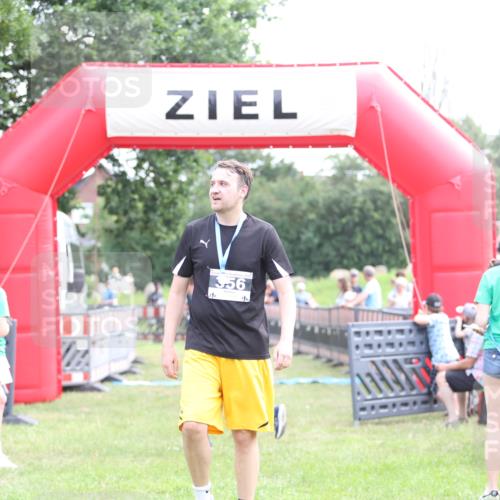21.06.2026 - 29. Vierlanden-Triathlon Andreas Tolksdorf http://msf.ph/oto/9881502 21.06.2026 11:21:21 Ziel 439, 439 meine-sportfotos.de