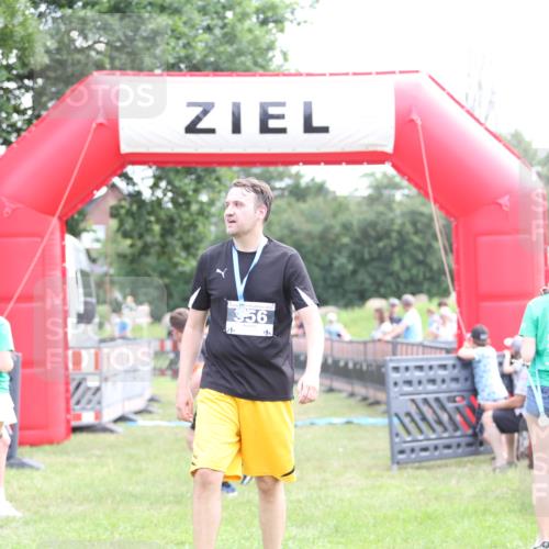 21.06.2026 - 29. Vierlanden-Triathlon Andreas Tolksdorf http://msf.ph/oto/9881515 21.06.2026 11:21:22 Ziel 411, 439, 411, 439 meine-sportfotos.de